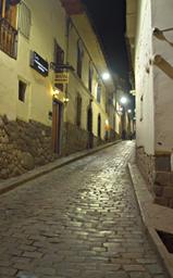 Machu Picchu Cusco Hotel Alley