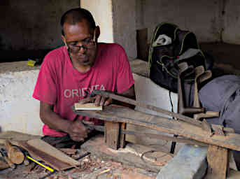 Ambositra Marquetry Scroll Saw