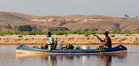 Manambolo R Canoe Sid Longi