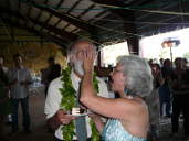 Gary and Dona cutting cake