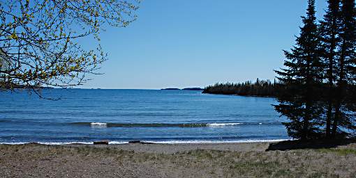 Sleeping Giant Tee Harbour Camp