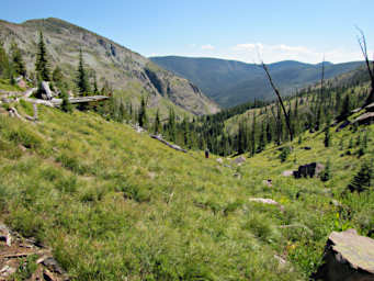 On way down from Foolhen Lakes