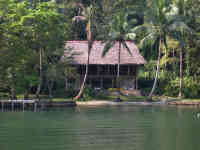 Rio Dulce, Fancy Houses