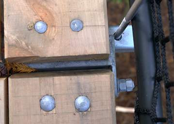 Tree Walk Bridge Support Flex Joint